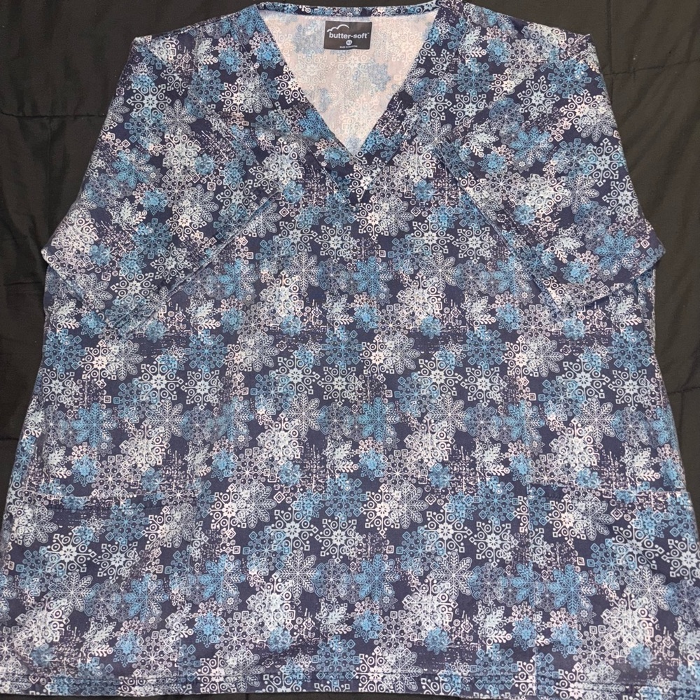 XL Butter Soft Blue Snowflake Scrub Top